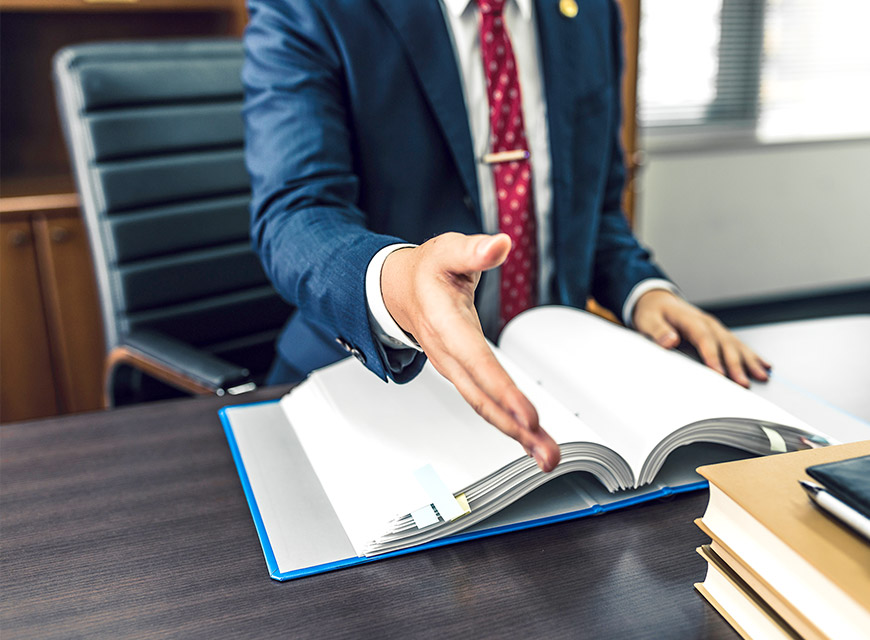 自身も戒告請求を受けた経験から、弁護士を守る弁護士を目指しました。